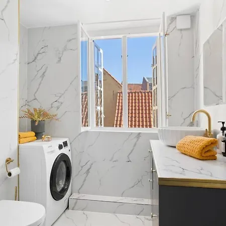 Amazing In The Center Of Apartment *