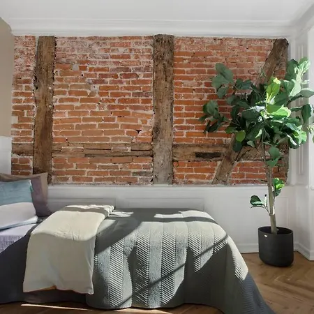 Amazing In The Center Of Apartment
